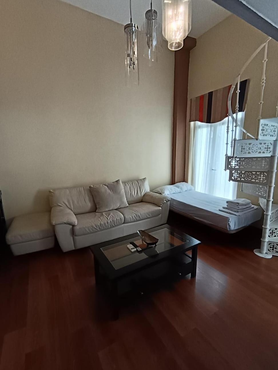 Apartamentos Sol Mayor Madrid Esterno foto