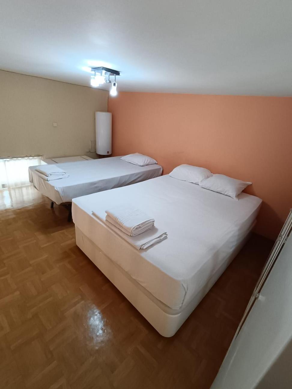 Apartamentos Sol Mayor Madrid Esterno foto